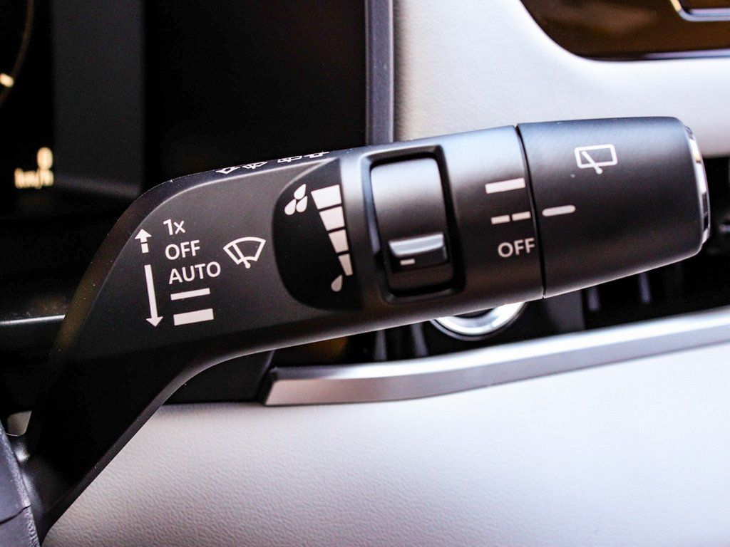2025 Mitsubishi Outlander SE - Photo 29