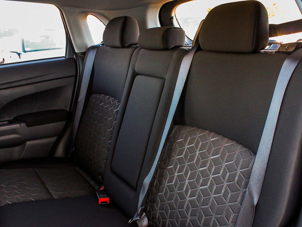 2025 Mitsubishi Outlander Sport ES - Photo 32