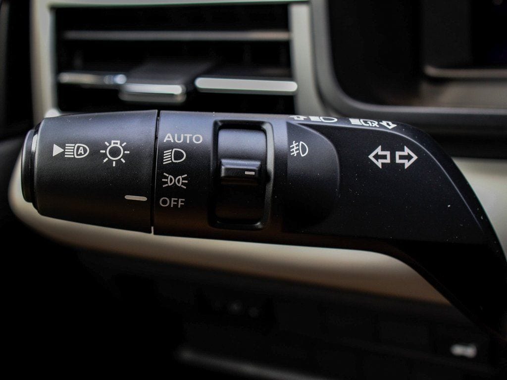 2025 Mitsubishi Outlander SE - Photo 26