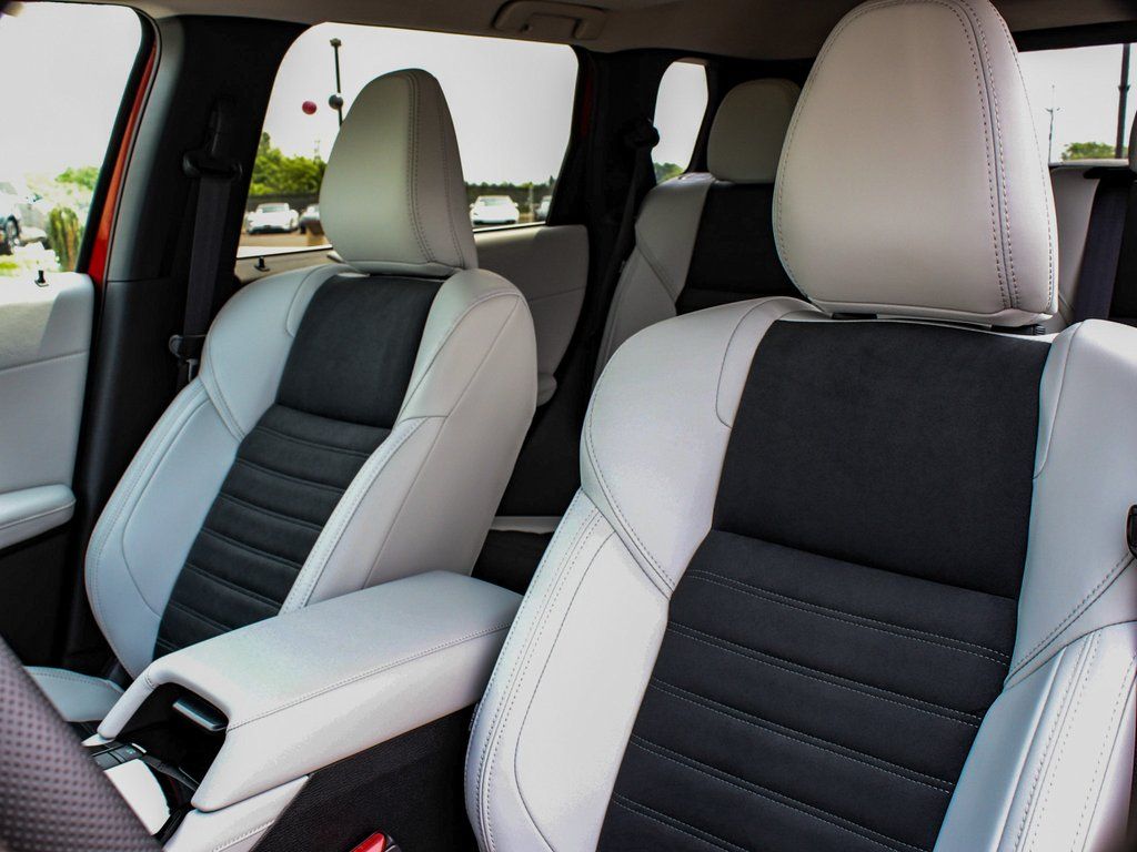 2025 Mitsubishi Outlander SE - Photo 32