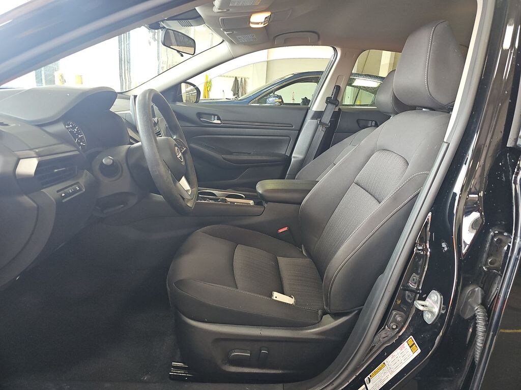 Used 2024 Nissan Altima 2.5 SV Sedan