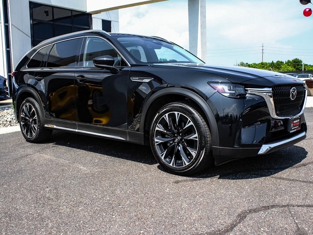 2024 Mazda CX-90 Premium photo 3
