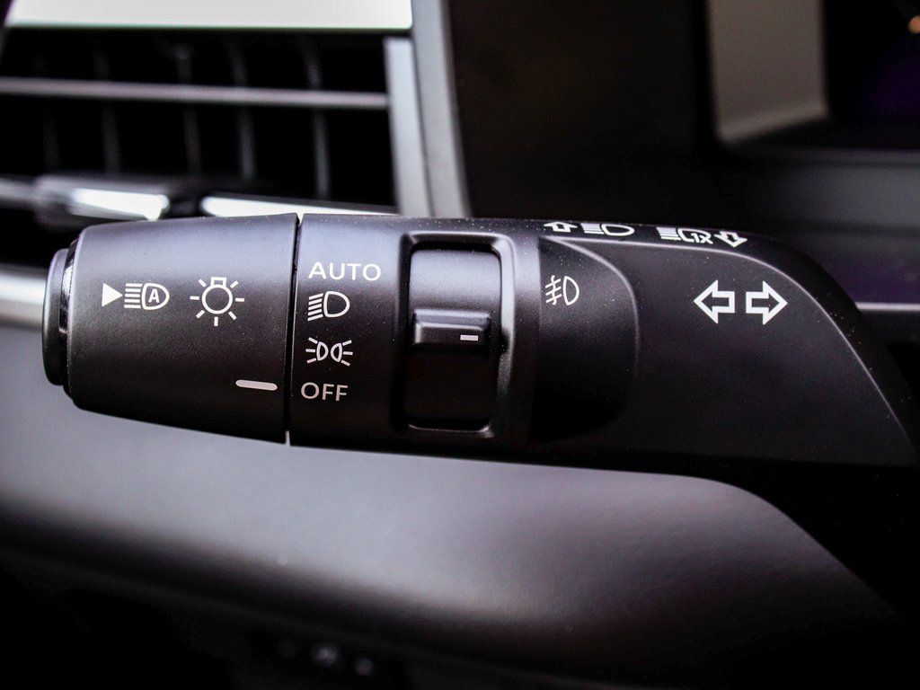 2025 Mitsubishi Outlander SE - Photo 26