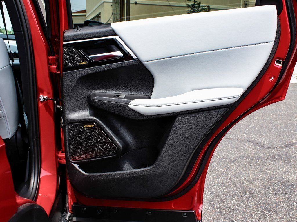 2025 Mitsubishi Outlander SE - Photo 12