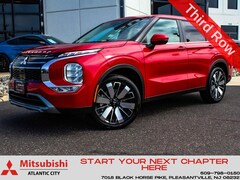 2025 Mitsubishi Outlander SE SUV