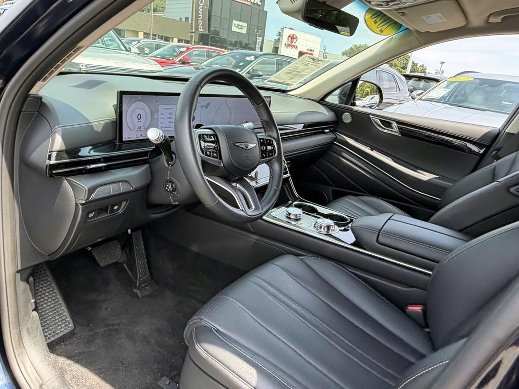 2026 GENESIS GV80 Standard - Photo 11