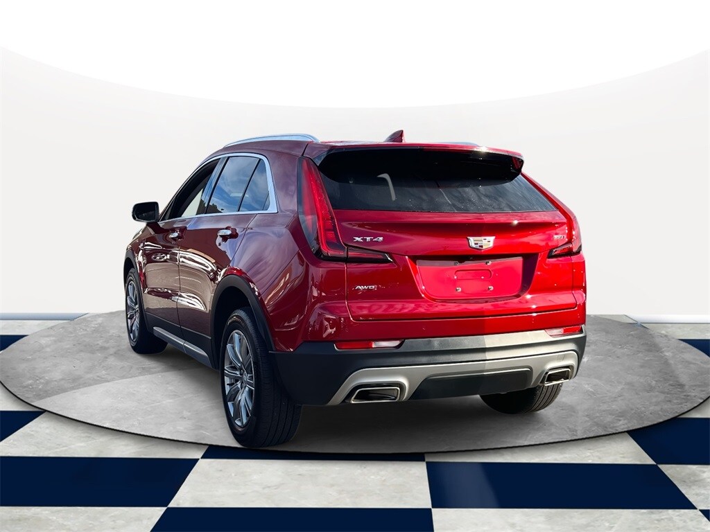 2023 Cadillac XT4 Premium Luxury photo 3
