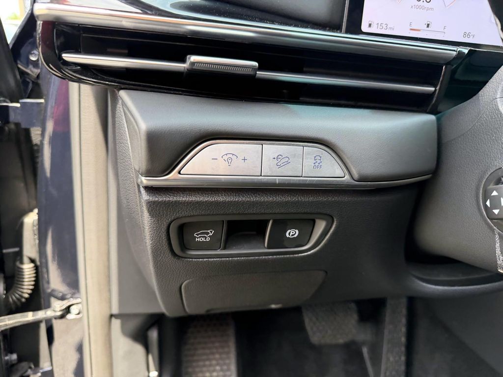 2026 GENESIS GV80 Standard - Photo 18