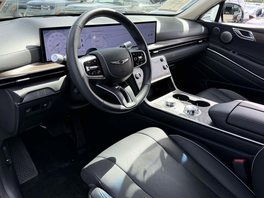 2025 GENESIS GV80 Advanced - Photo 19