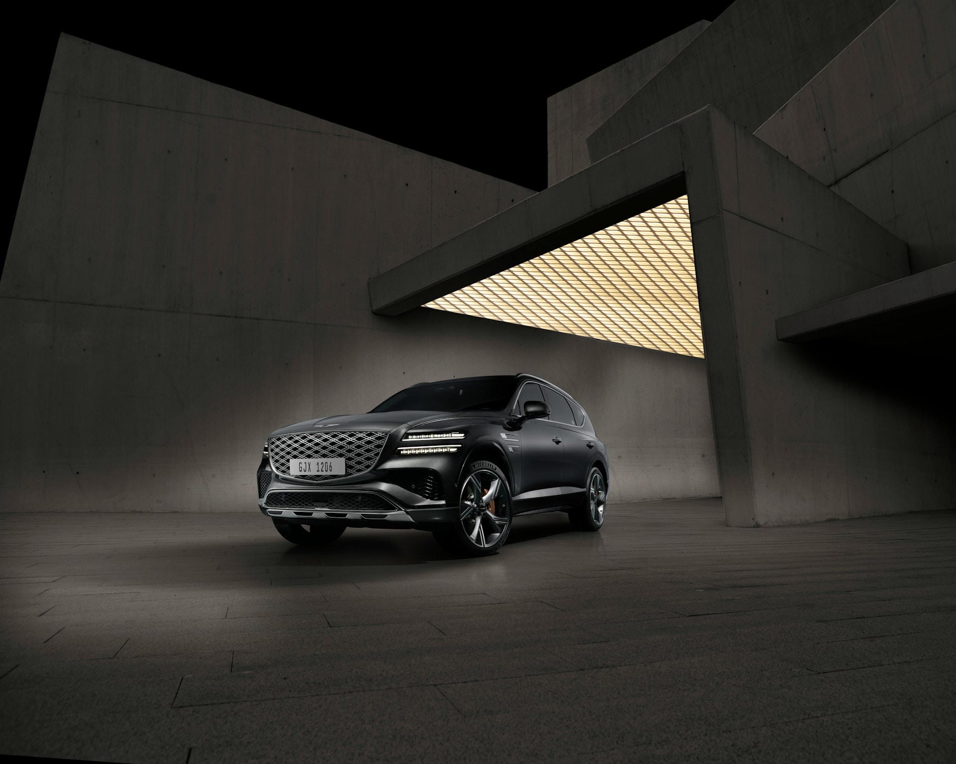 hyundai-motor-group-bAKxfNO49aA-unsplash.jpg