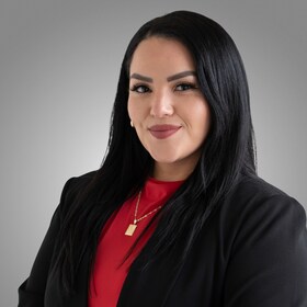 Staff member Joanna Contreras from ID_4fca19e4c7db