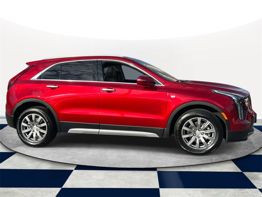 2023 Cadillac XT4 Premium Luxury photo 4