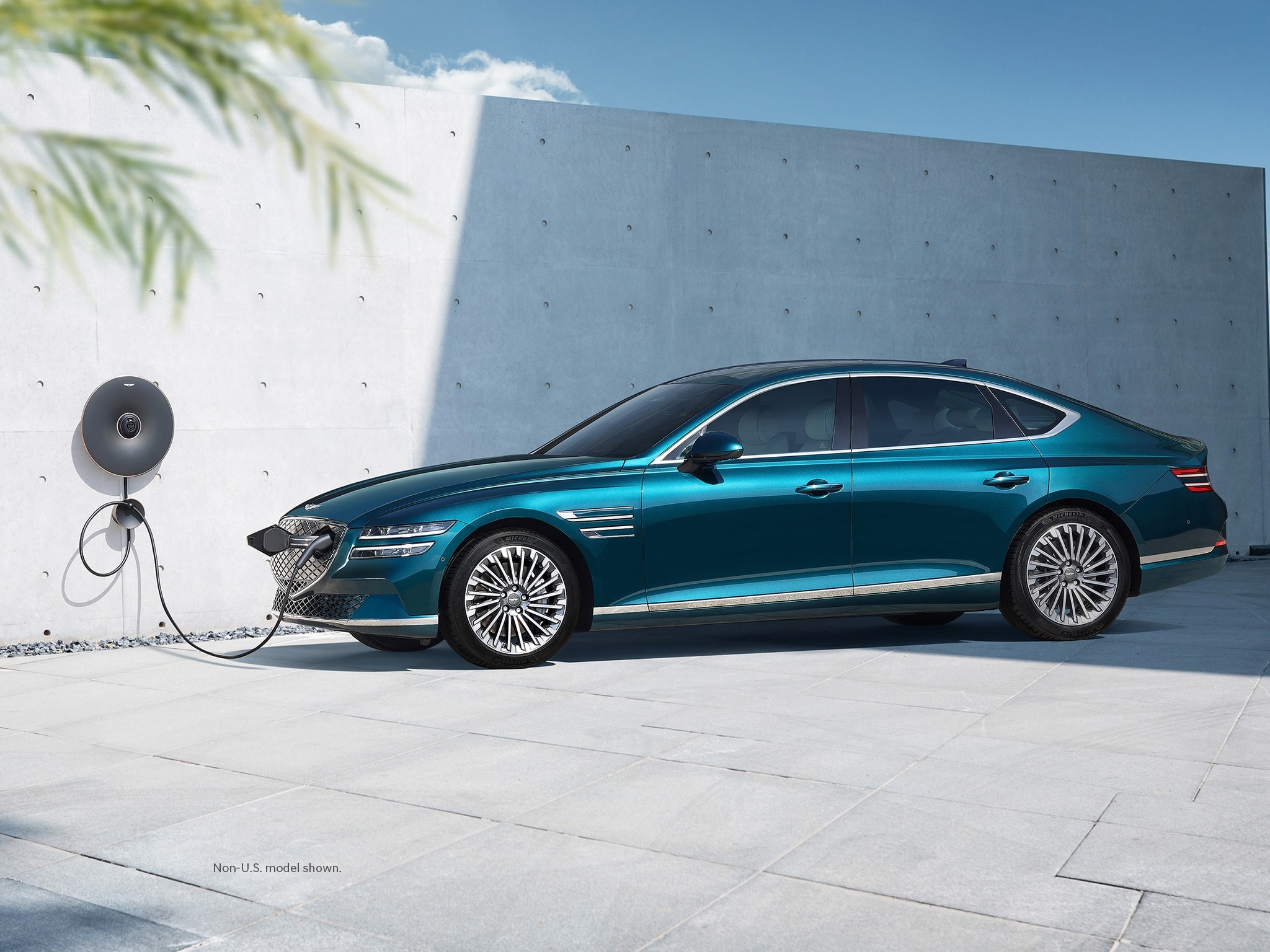 c03-design-gallery-exterior-my23-g80ev-vlp-u01-1024x768-br.jpg