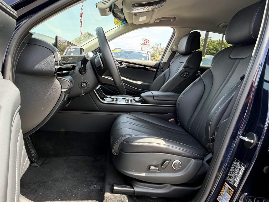 2026 GENESIS GV80 Standard - Photo 9
