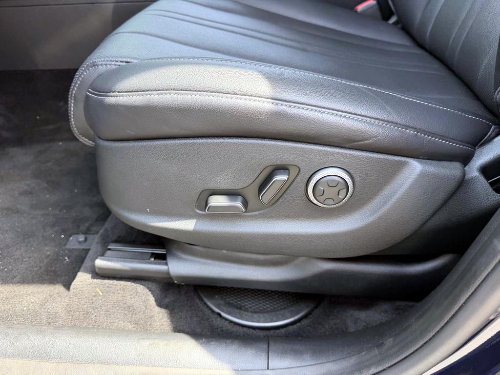 2026 GENESIS GV80 Standard - Photo 16