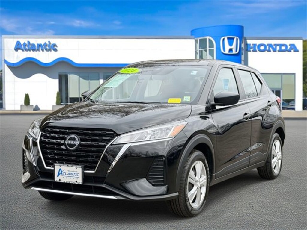 Used 2024 Nissan Kicks S SUV