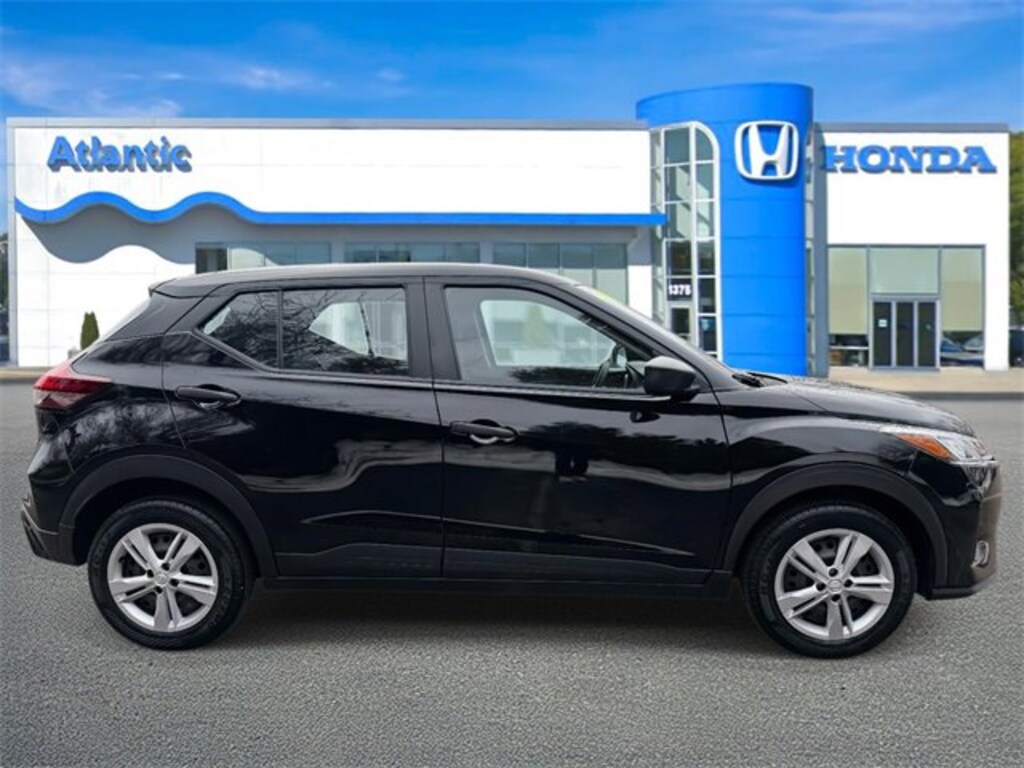 Used 2024 Nissan Kicks S SUV