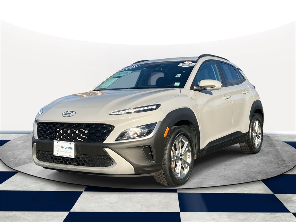 2023 Hyundai Kona SEL photo 2