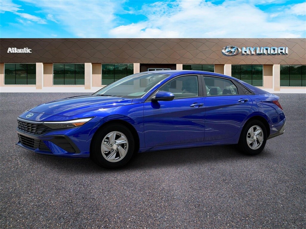 2025 Hyundai Elantra SE photo 2