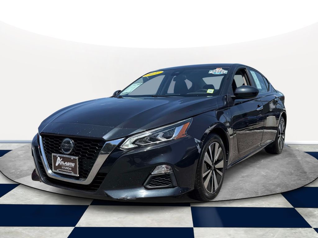 Used 2021 Nissan Altima SV with VIN 1N4BL4DV0MN336548 for sale in West Islip, NY