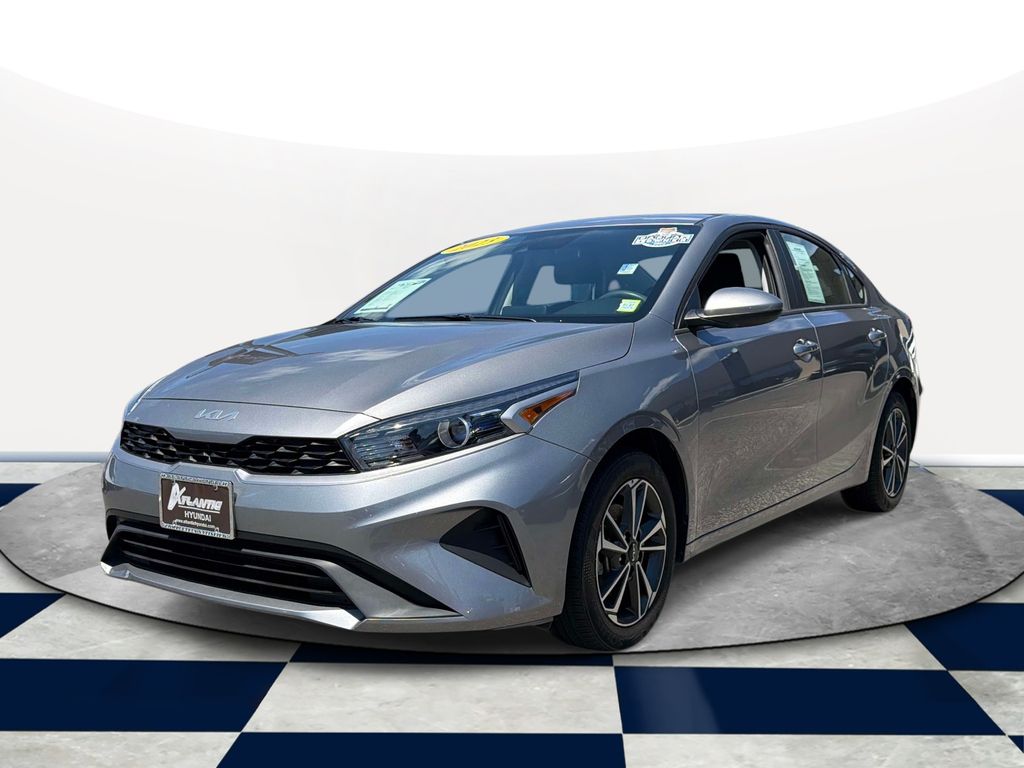 Used 2023 Kia Forte LXS with VIN 3KPF24ADXPE644717 for sale in West Islip, NY