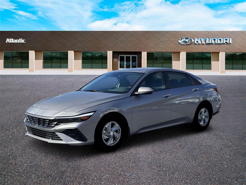 2026 Hyundai Elantra SE photo 2