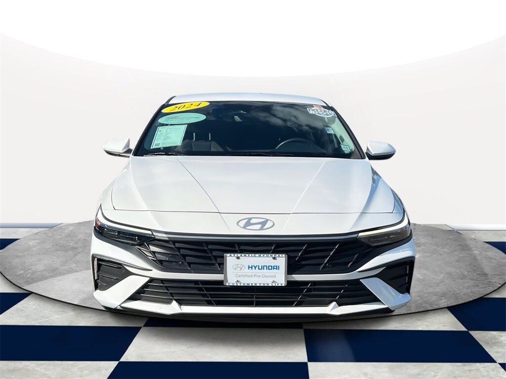 2024 Hyundai Elantra SE photo 2