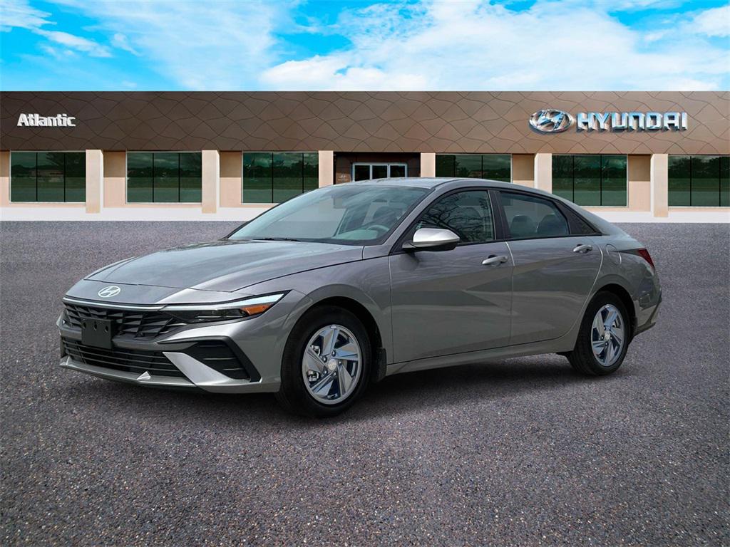 2025 Hyundai Elantra SE photo 2
