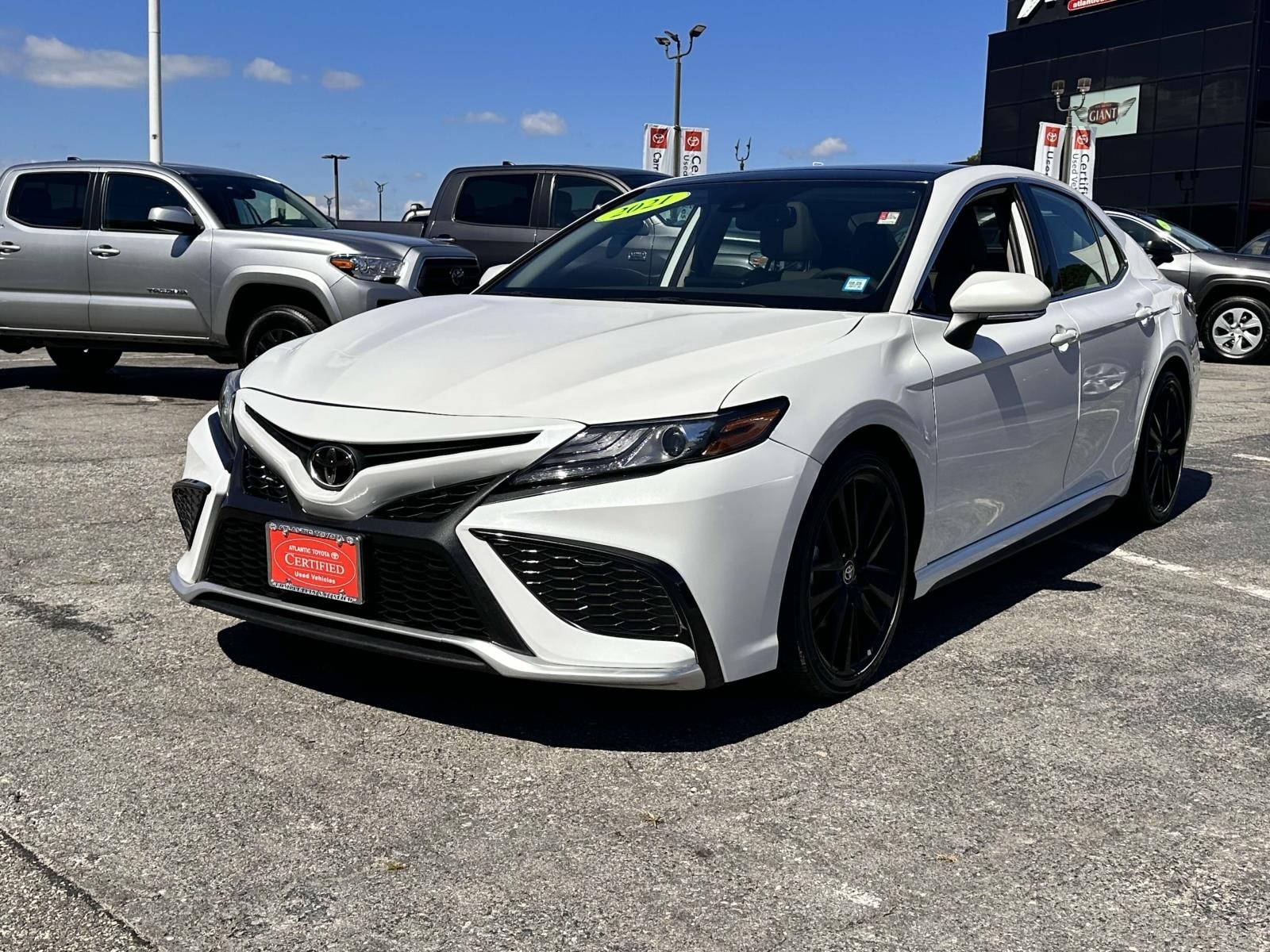 Certified 2021 Toyota Camry XSE with VIN 4T1K61AK8MU610302 for sale in West Islip, NY