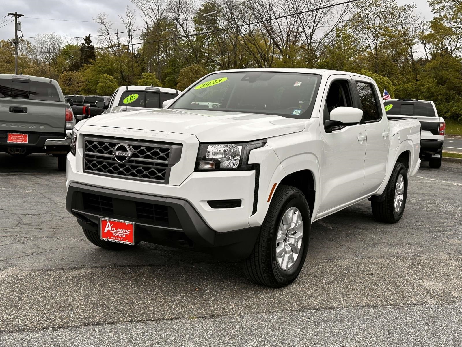 Used 2023 Nissan Frontier SV with VIN 1N6ED1EK6PN649449 for sale in West Islip, NY