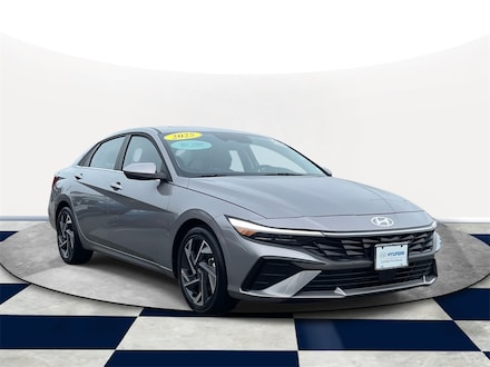 2025 Hyundai Elantra SEL Convenience Sedan