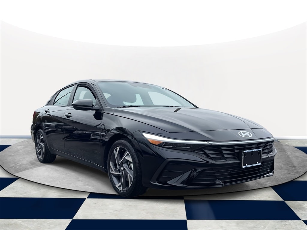 Certified 2025 Hyundai Elantra SEL Sport Sedan