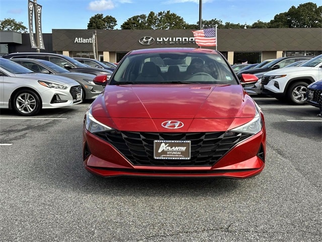 Certified 2021 Hyundai Elantra SE with VIN KMHLL4AG0MU180565 for sale in West Islip, NY