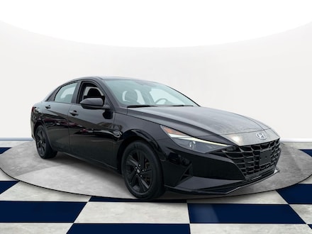 2023 Hyundai Elantra SEL Sedan