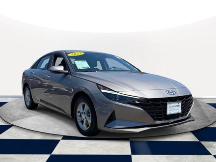 2023 Hyundai Elantra SE Sedan