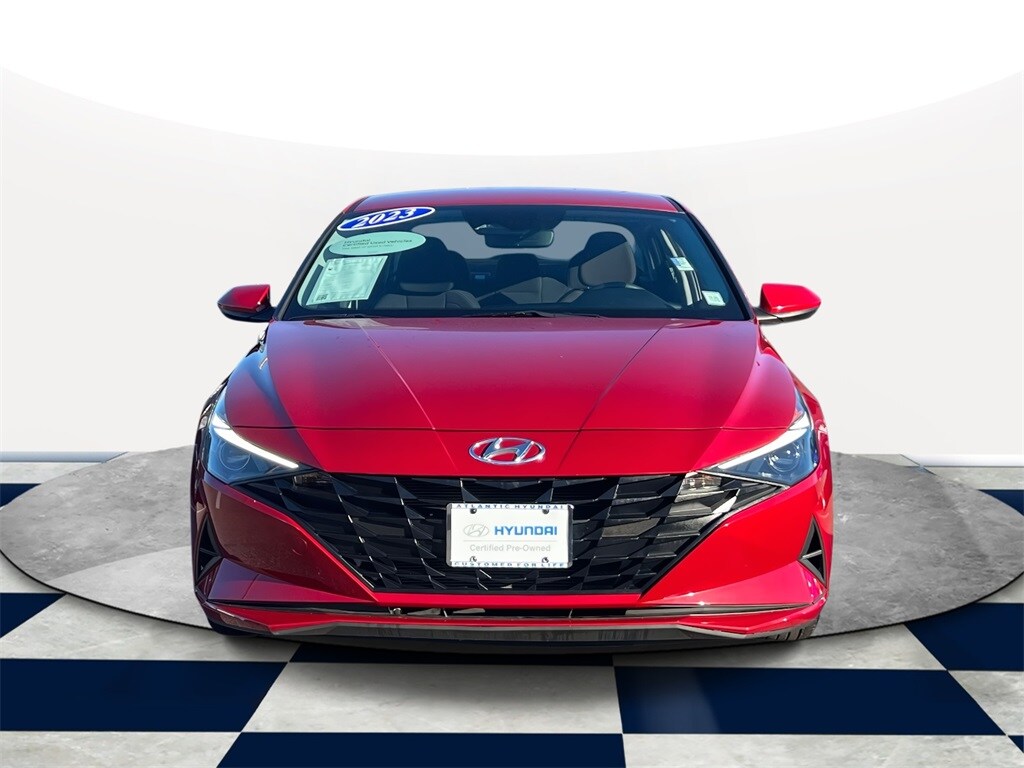 2023 Hyundai Elantra SEL photo 2