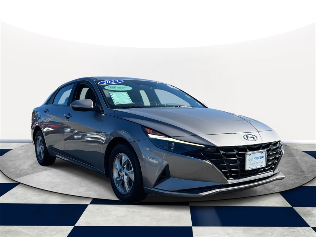 2023 Hyundai Elantra SE