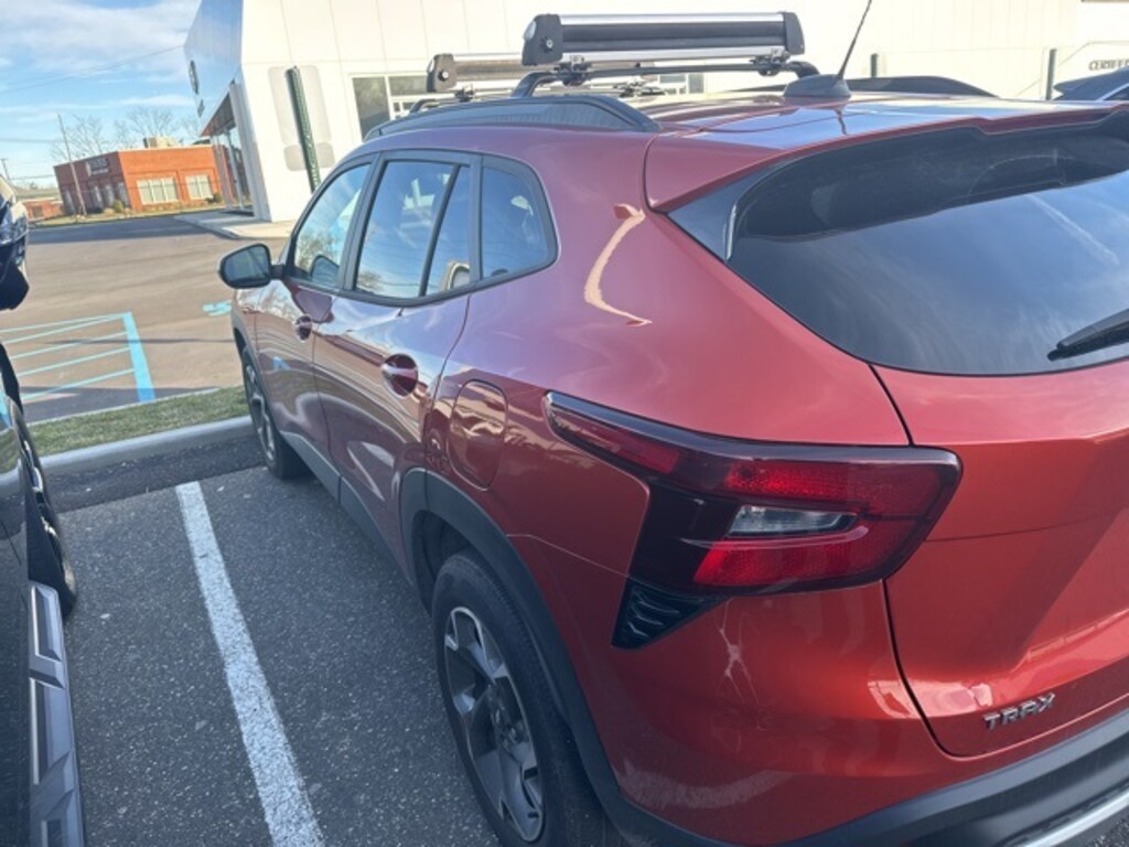 Certified 2024 Chevrolet Trax LT SUV