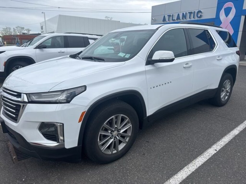 Used 2023 Chevrolet Traverse LT SUV