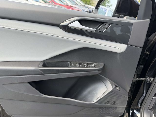 2022 Volkswagen Taos SEL - Photo 17