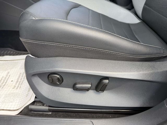 2022 Volkswagen Taos SEL - Photo 16