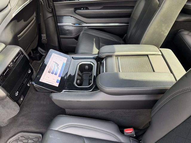 2022 Jeep Grand Wagoneer Obsidian - Photo 18
