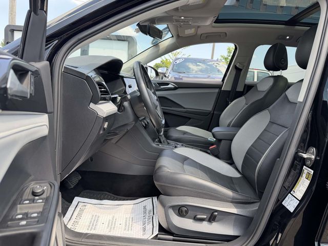 2022 Volkswagen Taos SEL - Photo 9