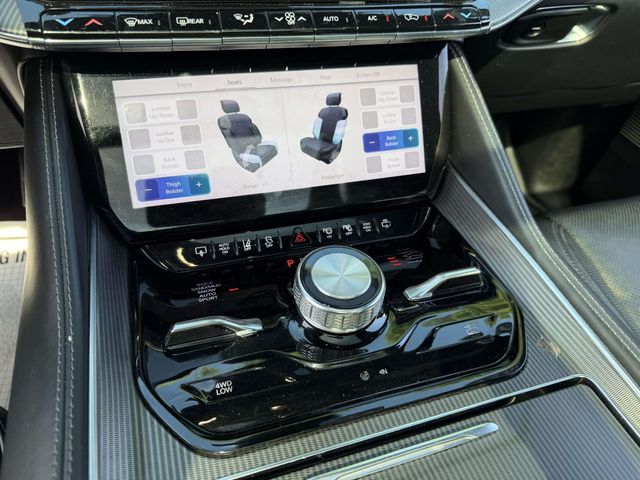 2022 Jeep Grand Wagoneer Obsidian - Photo 23