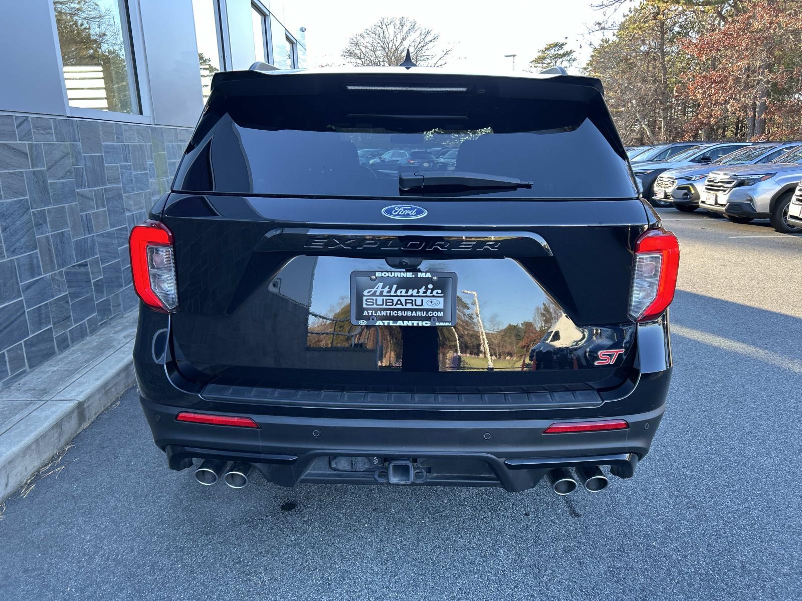 2023 Ford Explorer ST photo 4