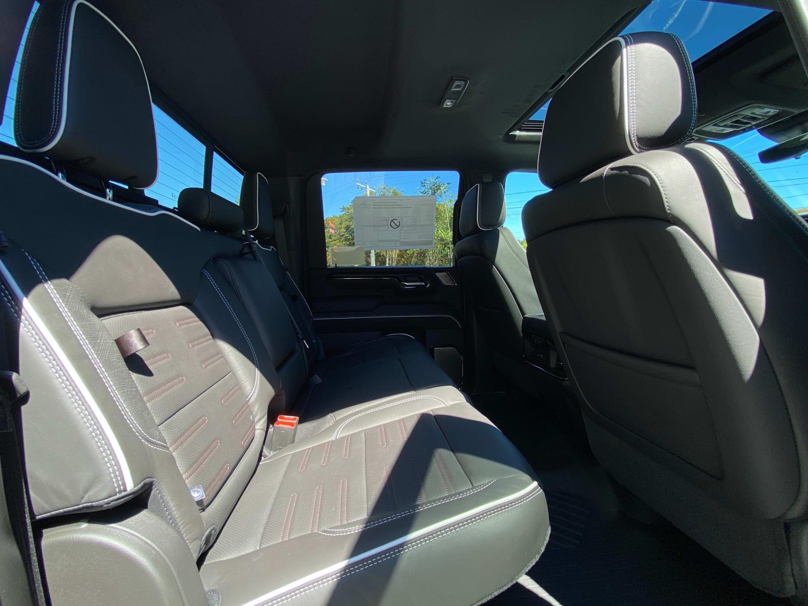 2025 GMC Sierra 2500HD AT4X - Photo 10