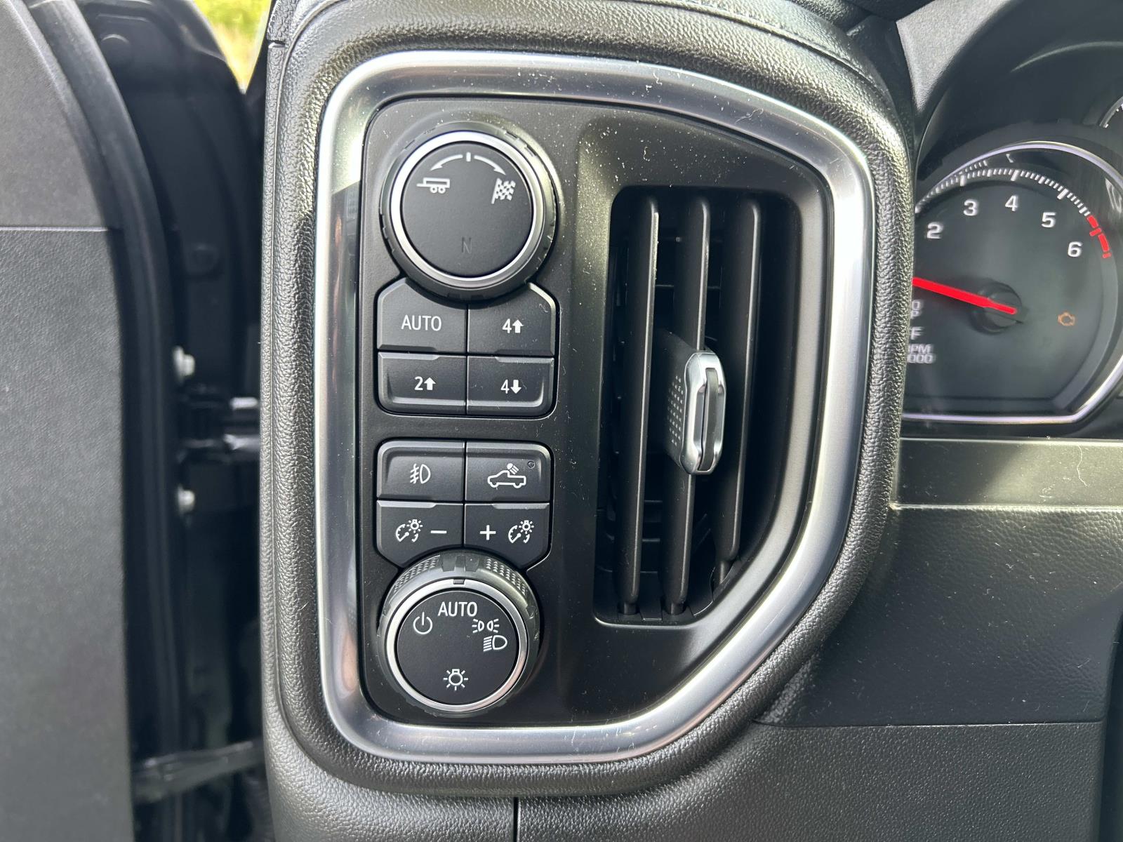 2019 Chevrolet Silverado 1500 RST - Photo 27
