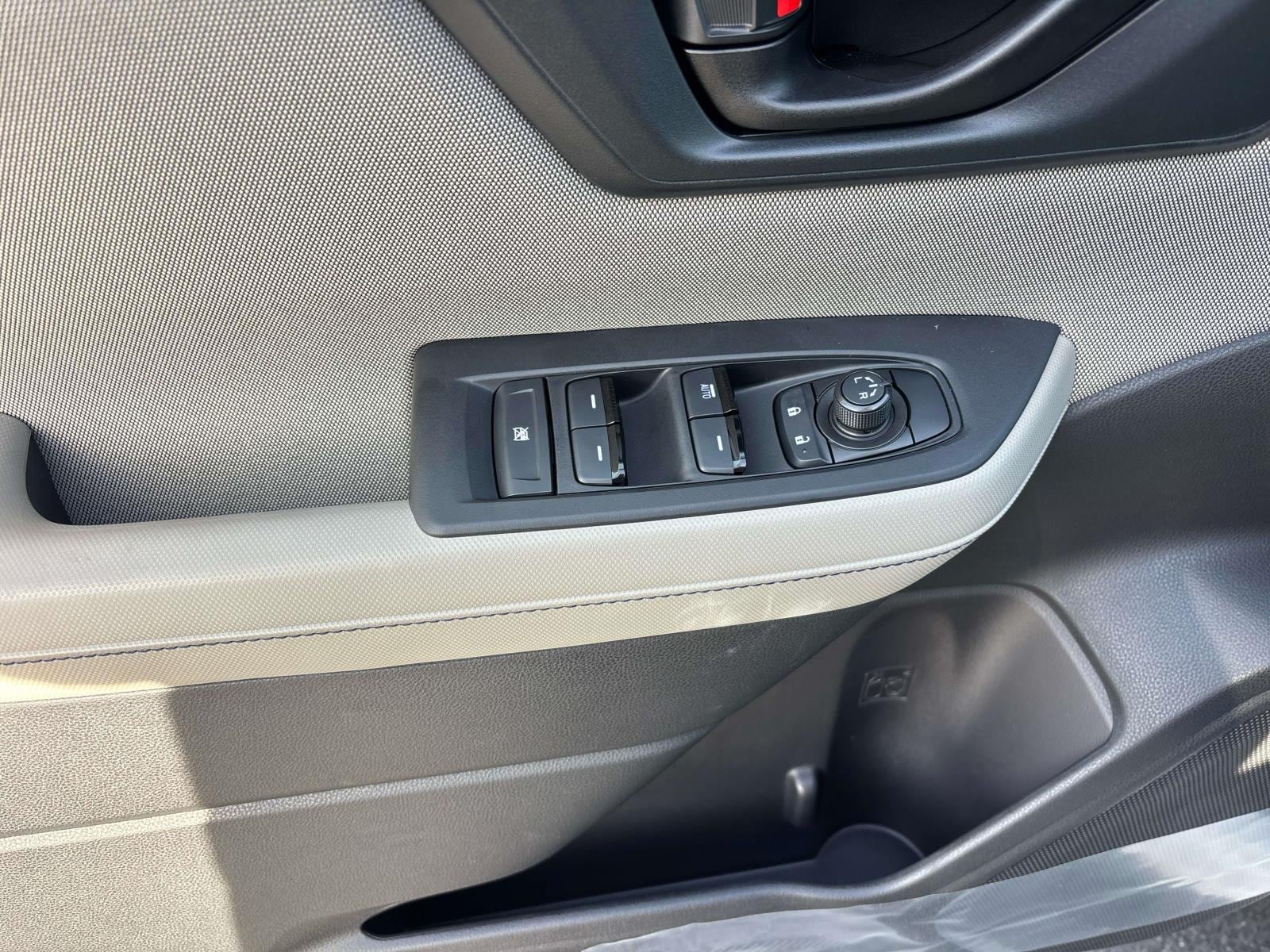 2026 Subaru Forester Base - Photo 8