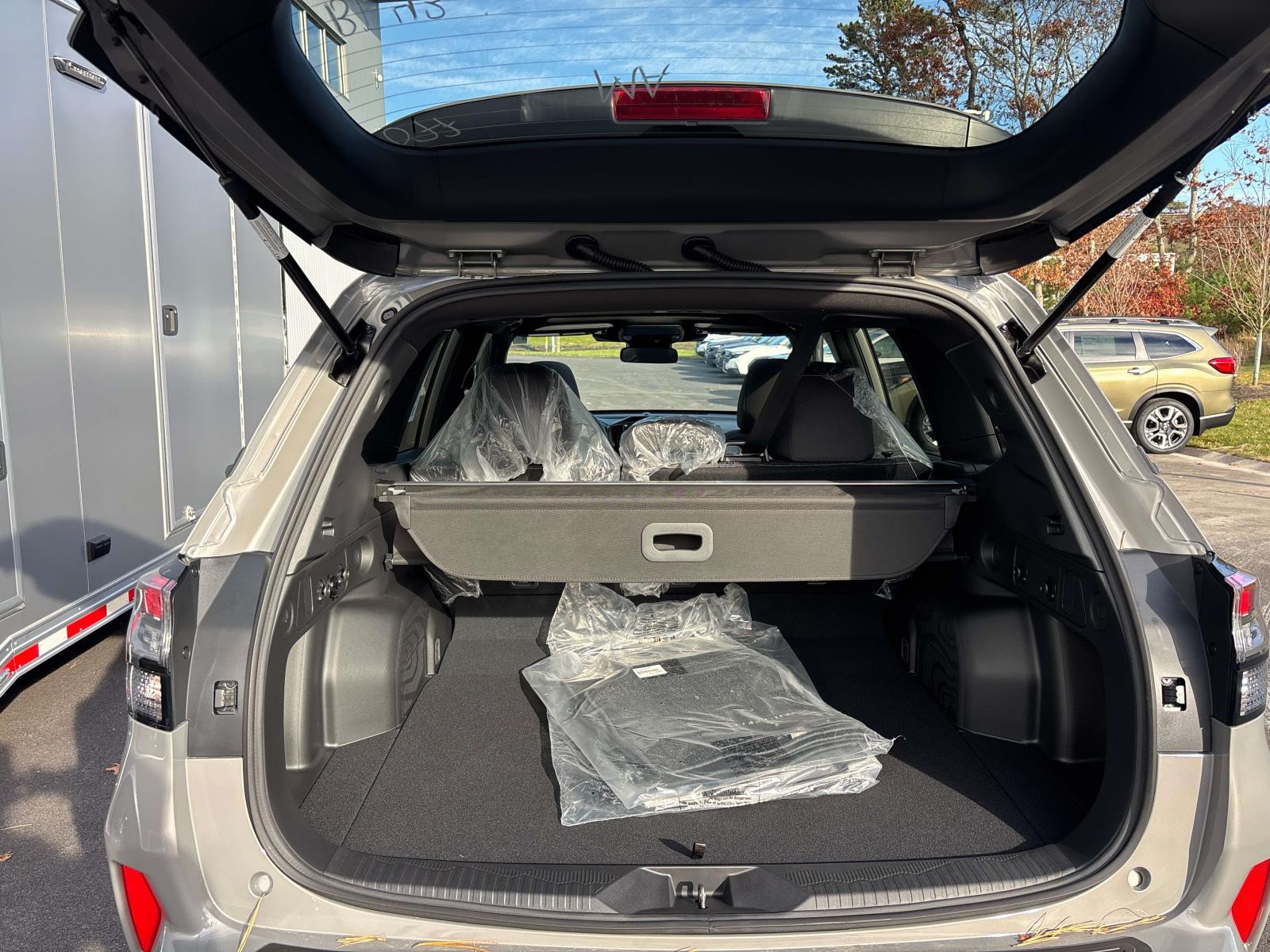 2025 Subaru Forester Premium Base photo 4