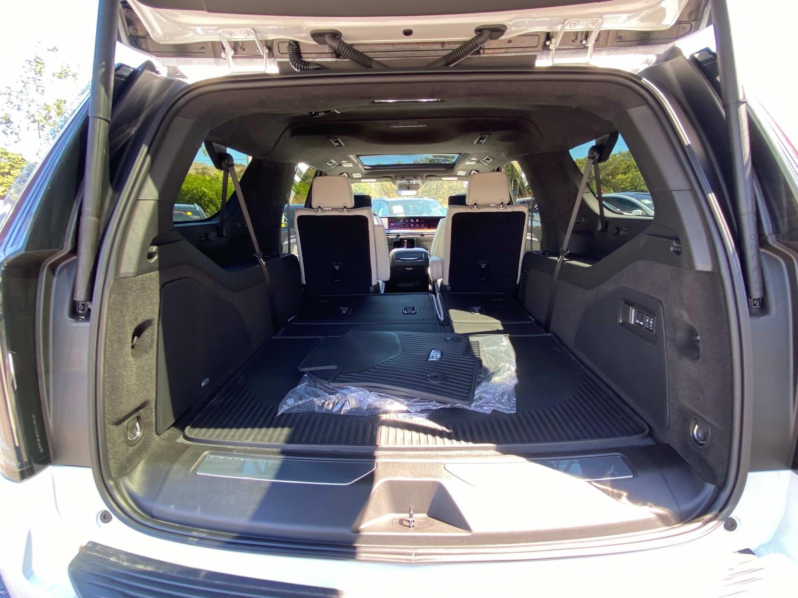 2025 Cadillac Escalade ESV Premium Luxury Platinum - Photo 13